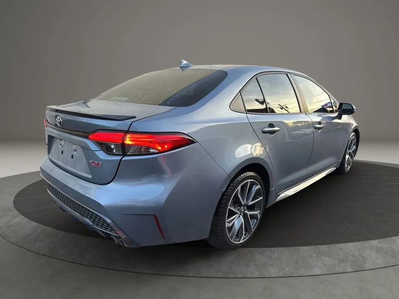 Used 2021 Toyota Corolla XSE image 5