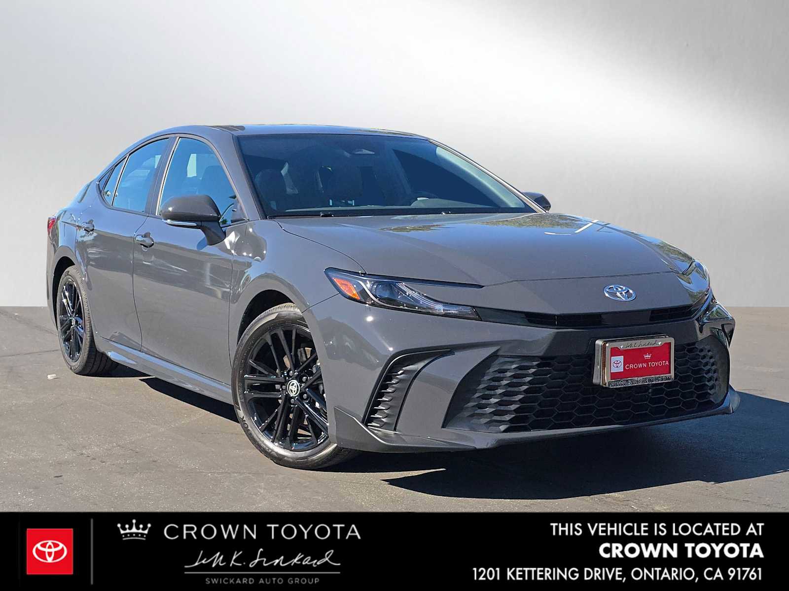 Used 2025 Toyota Camry SE