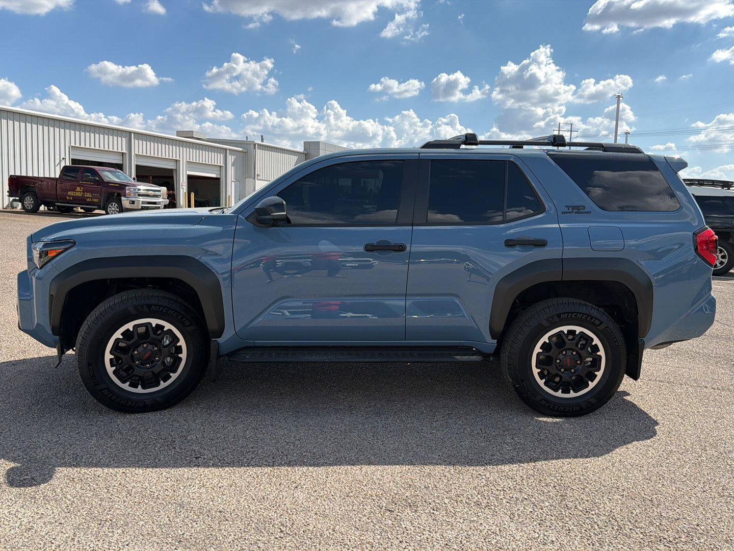 Certified 2025 Toyota 4Runner TRD Off-Road Premium AWD/4WD image 4