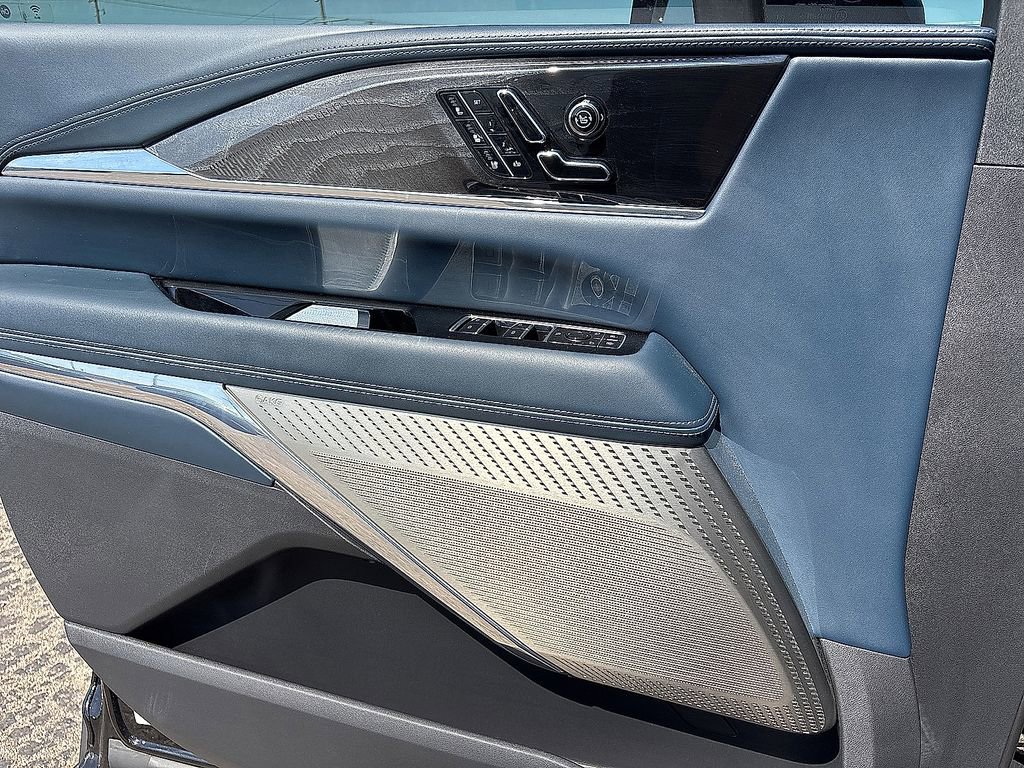 New 2025 Cadillac Escalade IQ Sport 2 AWD/4WD image 11