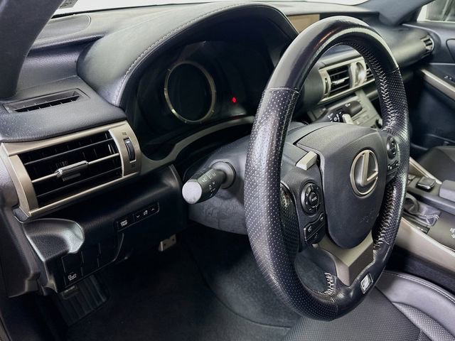 Used 2016 Lexus IS 300 AWD image 9