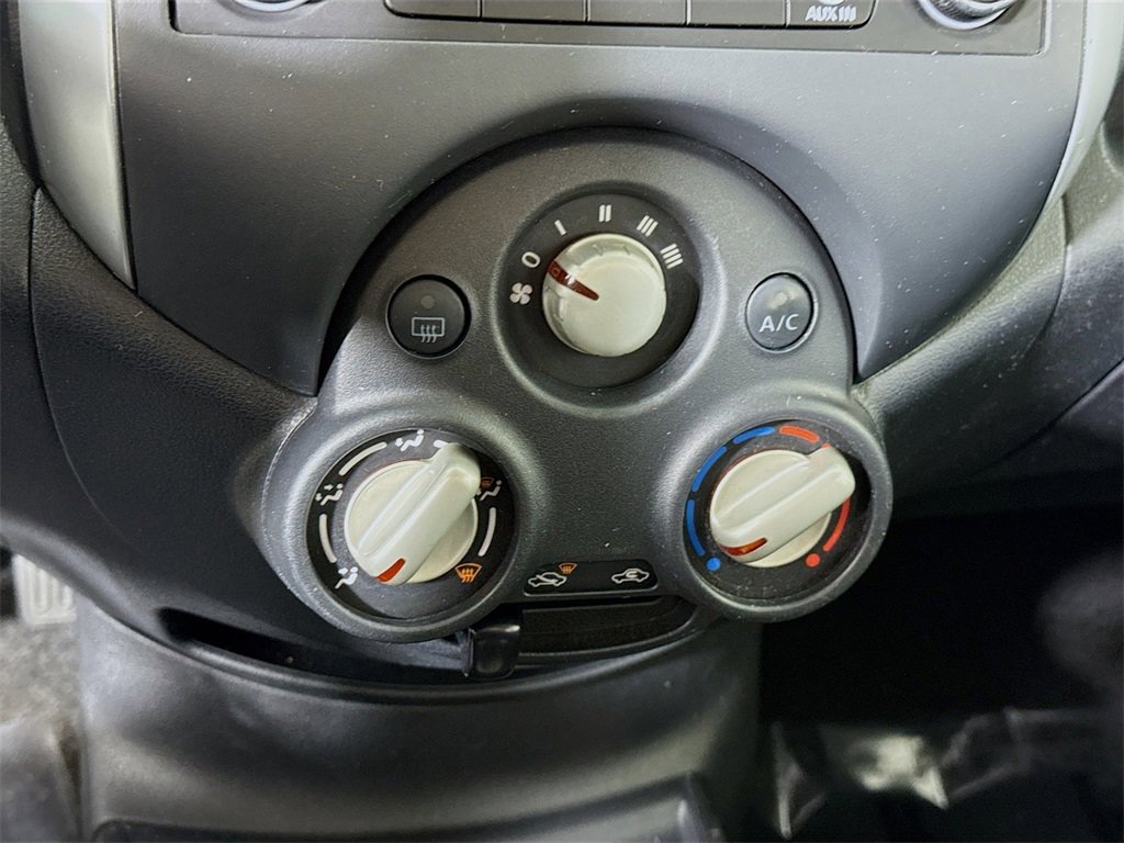 Used 2014 Nissan Versa Note SV image 6