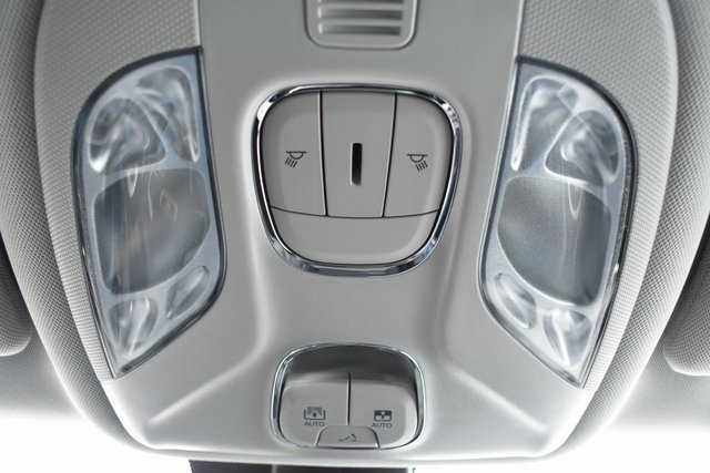 Used 2022 Jeep Compass Limited w/ Sun and Sound Group image 33