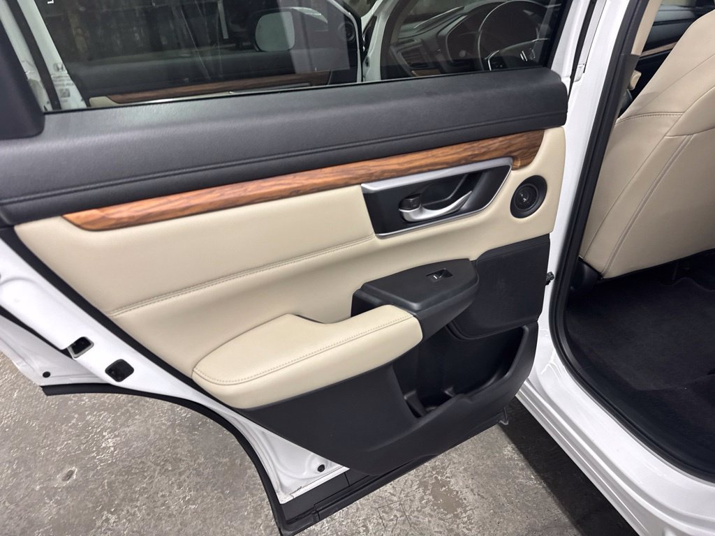 Used 2022 Honda CR-V Touring image 6