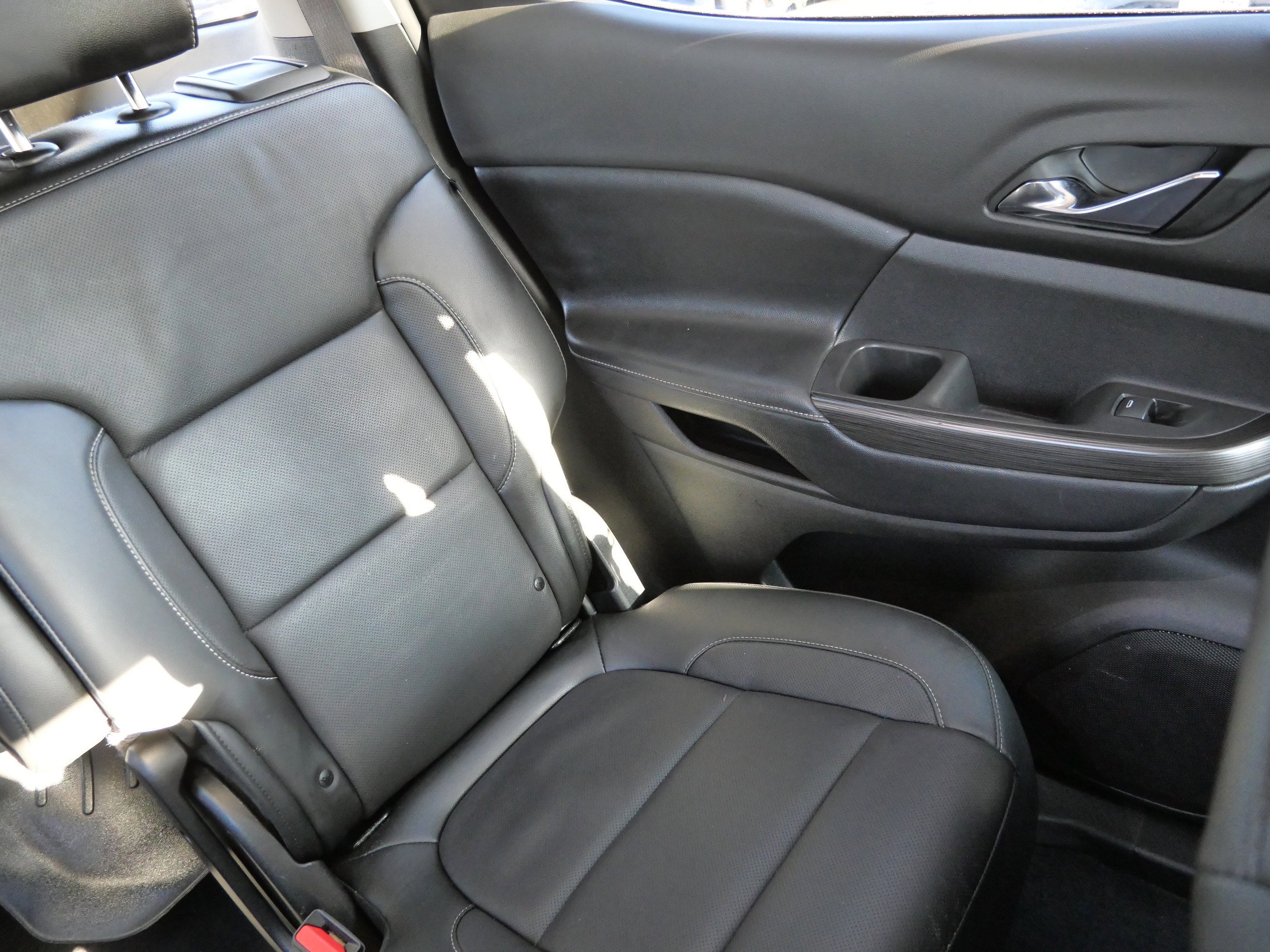 Used 2020 GMC Acadia SLT image 14