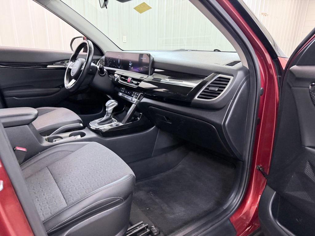 Used 2024 Kia Seltos S FWD image 31