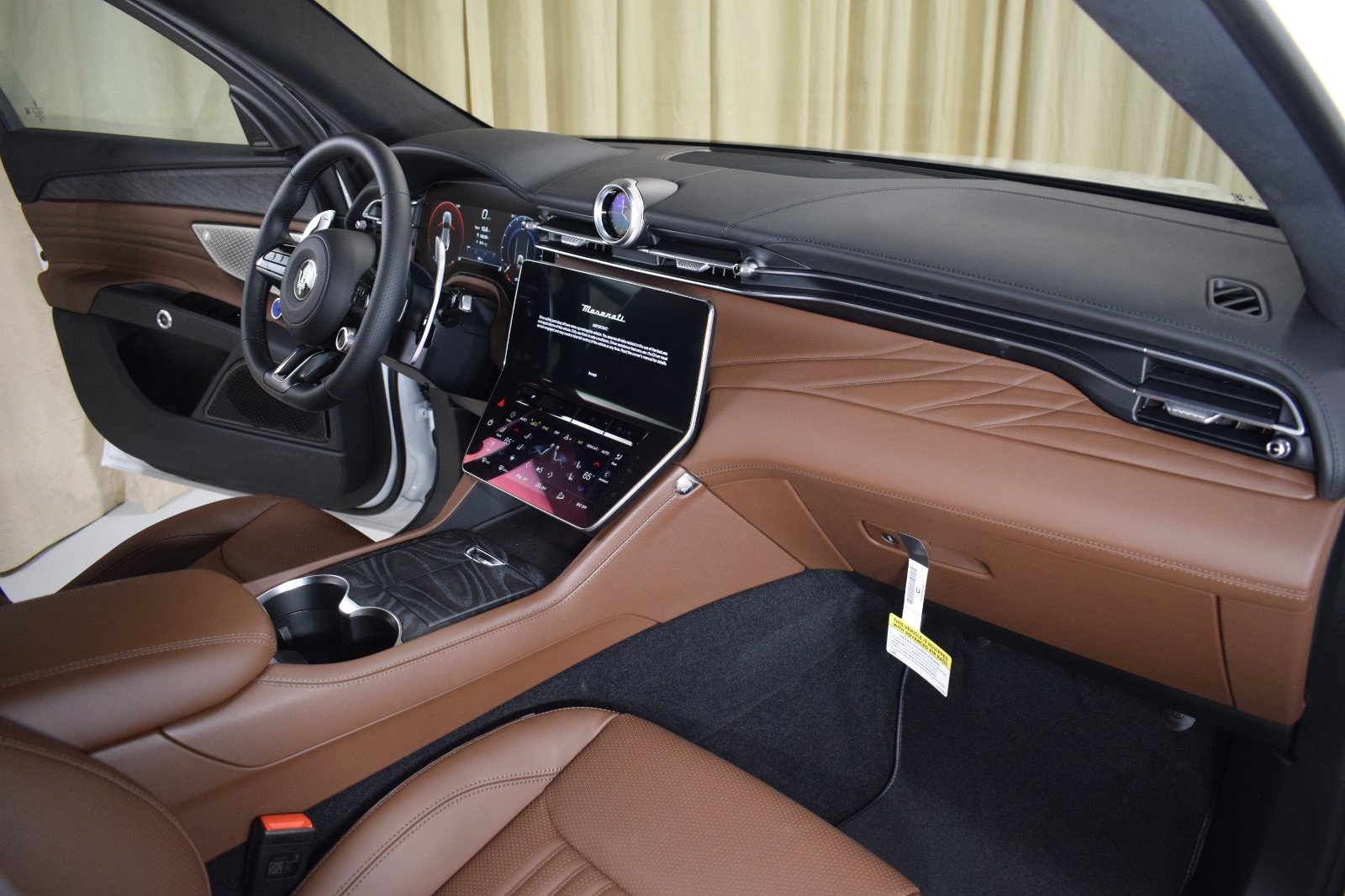 New 2024 Maserati Grecale GT image 24