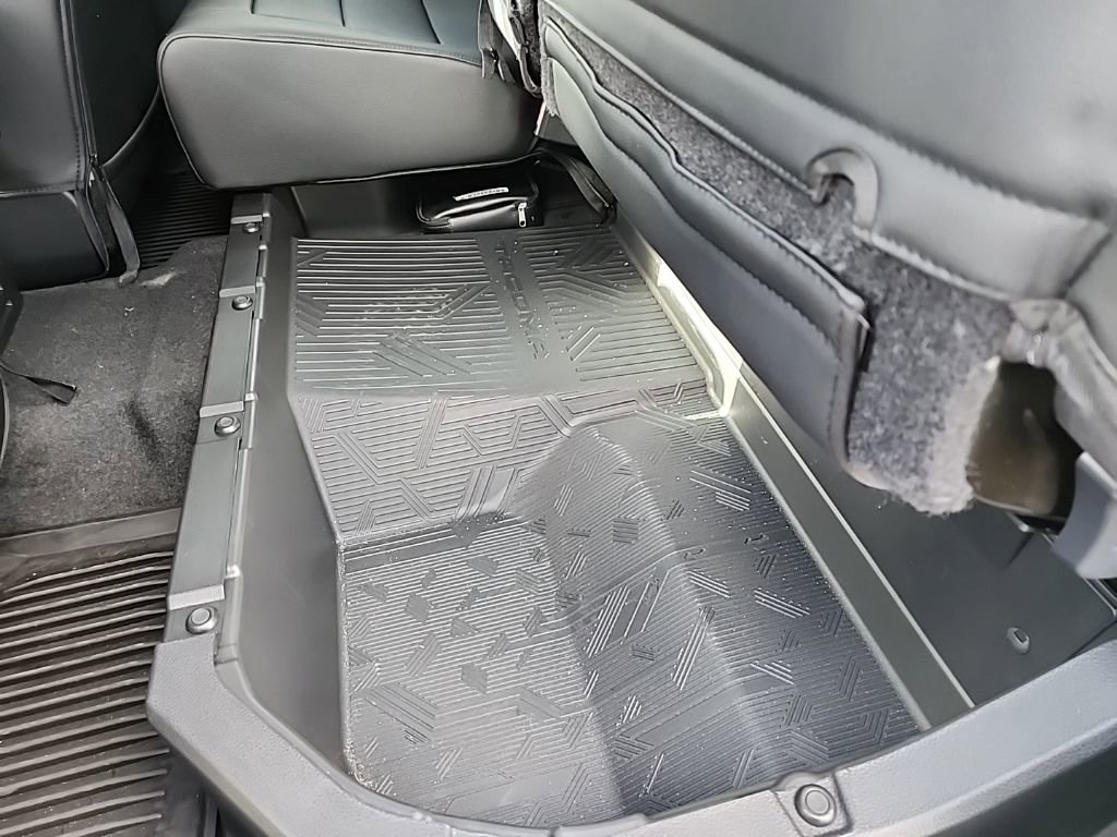 Used 2025 Toyota Tacoma TRD Off-Road image 30