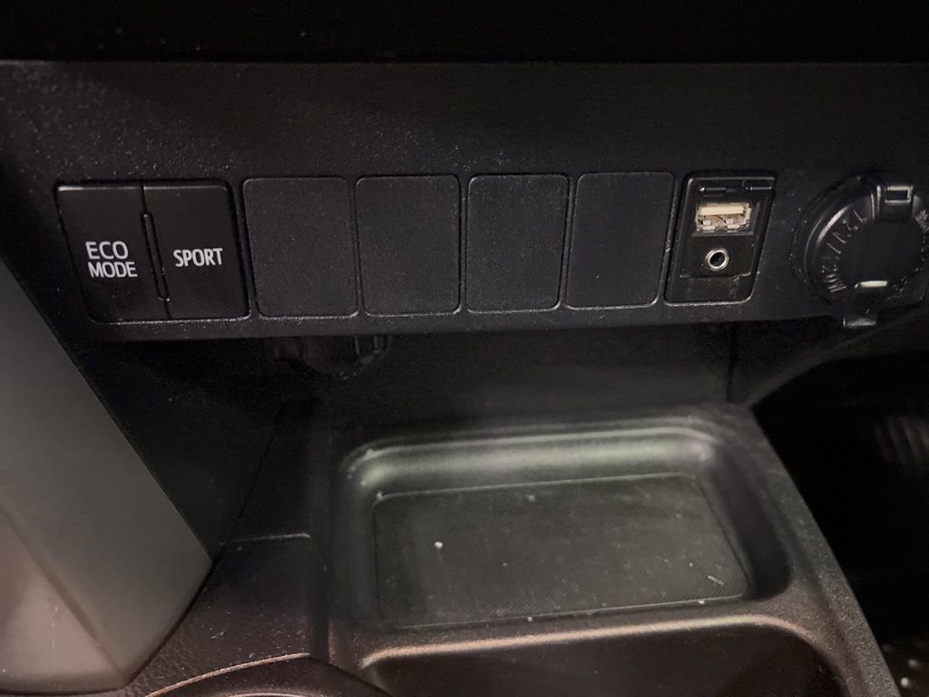 Used 2018 Toyota RAV4 XLE image 14