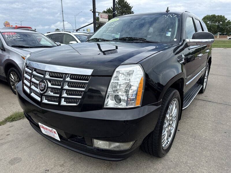 Used 2011 Cadillac Escalade AWD w/ Touring Package
