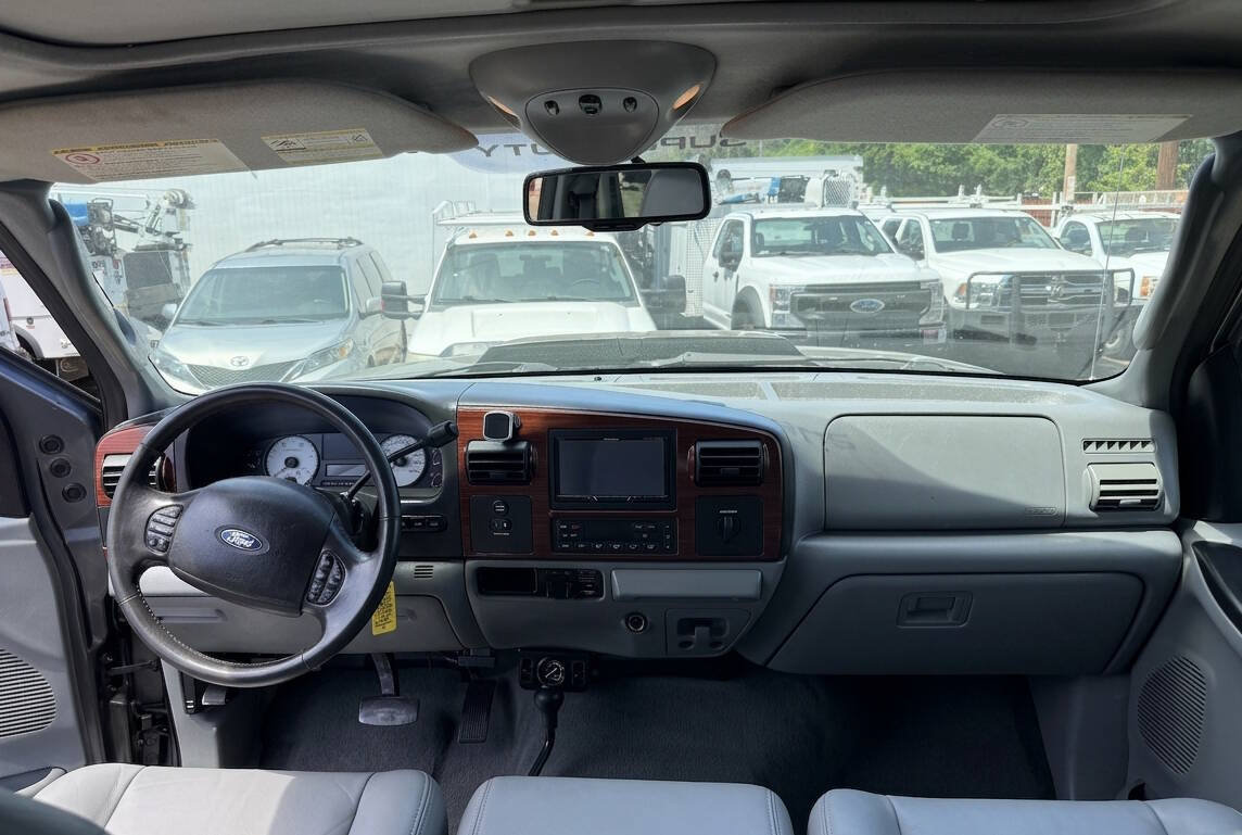 Used 2006 Ford F250 Lariat AWD/4WD image 17