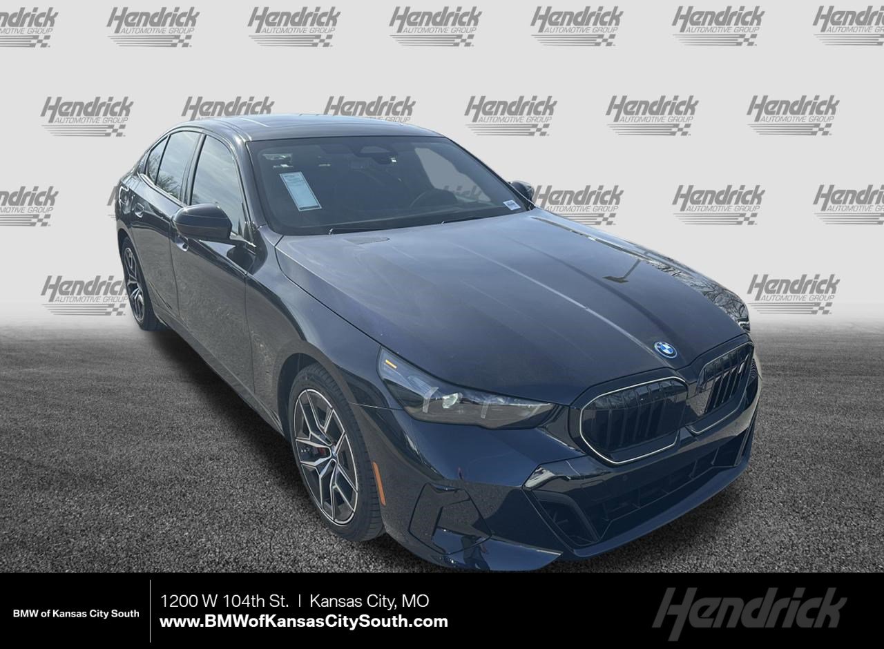 New 2026 BMW i5 eDrive40 w/ M Sport Package image 1