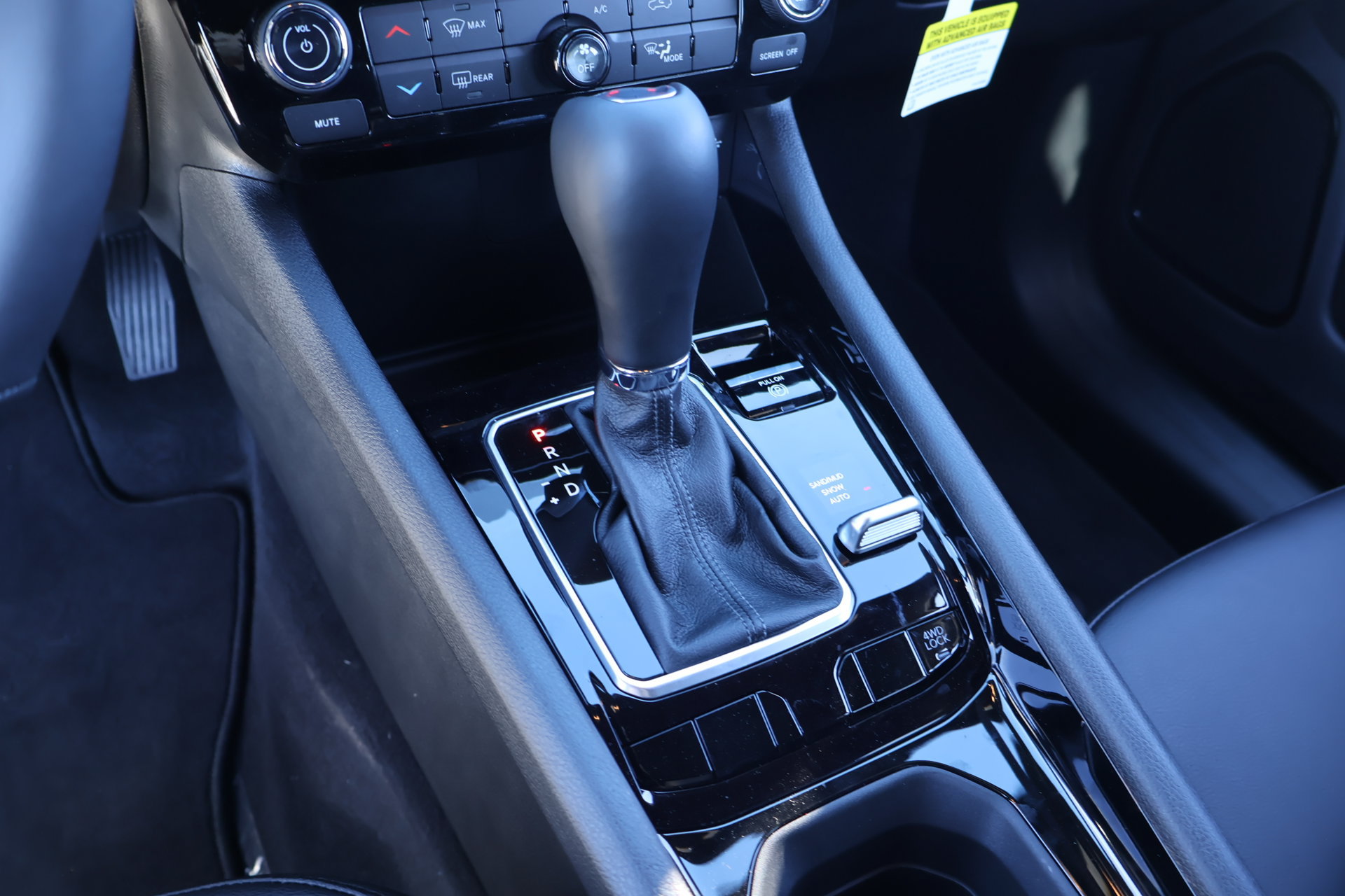 New 2026 Jeep Compass Latitude AWD/4WD image 8