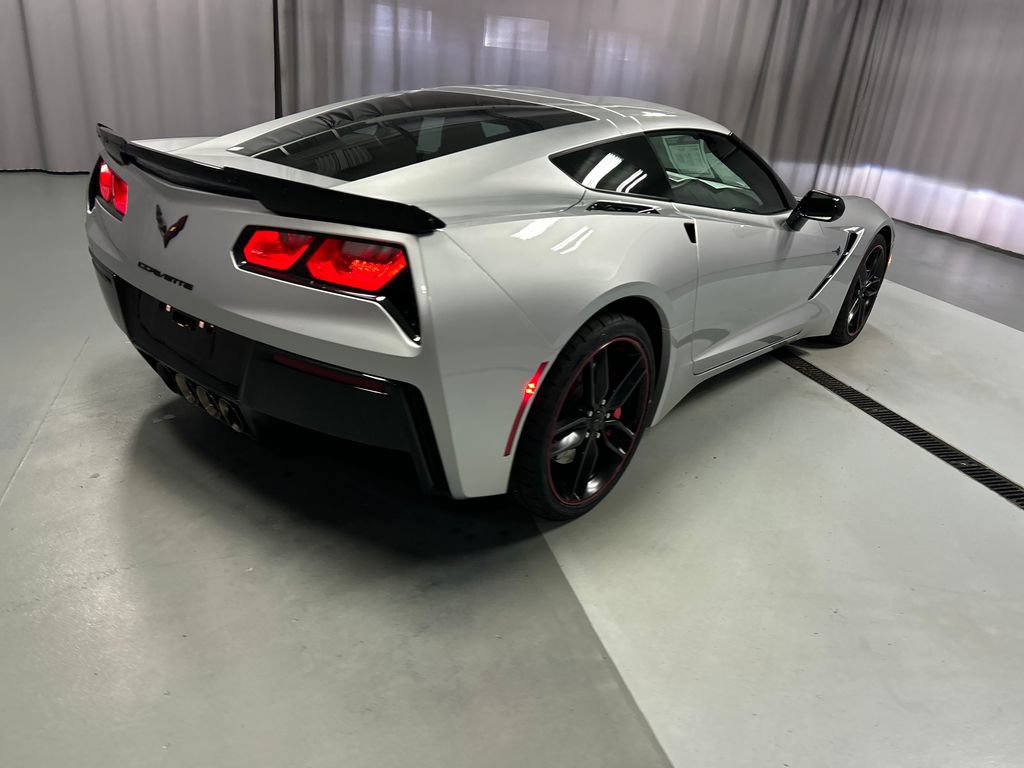 Used 2018 Chevrolet Corvette Stingray Coupe RWD image 7