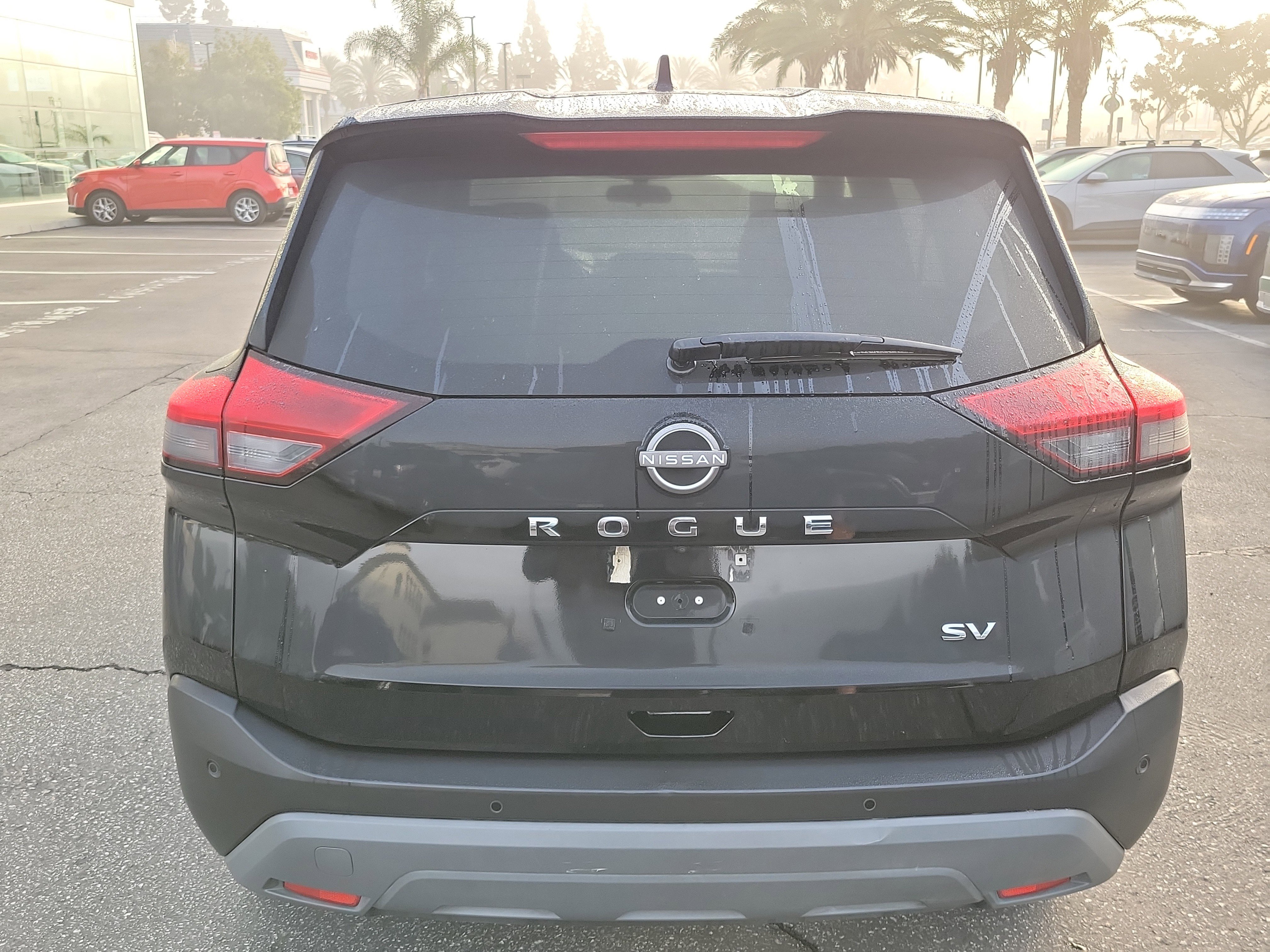 Used 2023 Nissan Rogue SV image 23