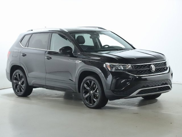 Used 2024 Volkswagen Taos SE image 9