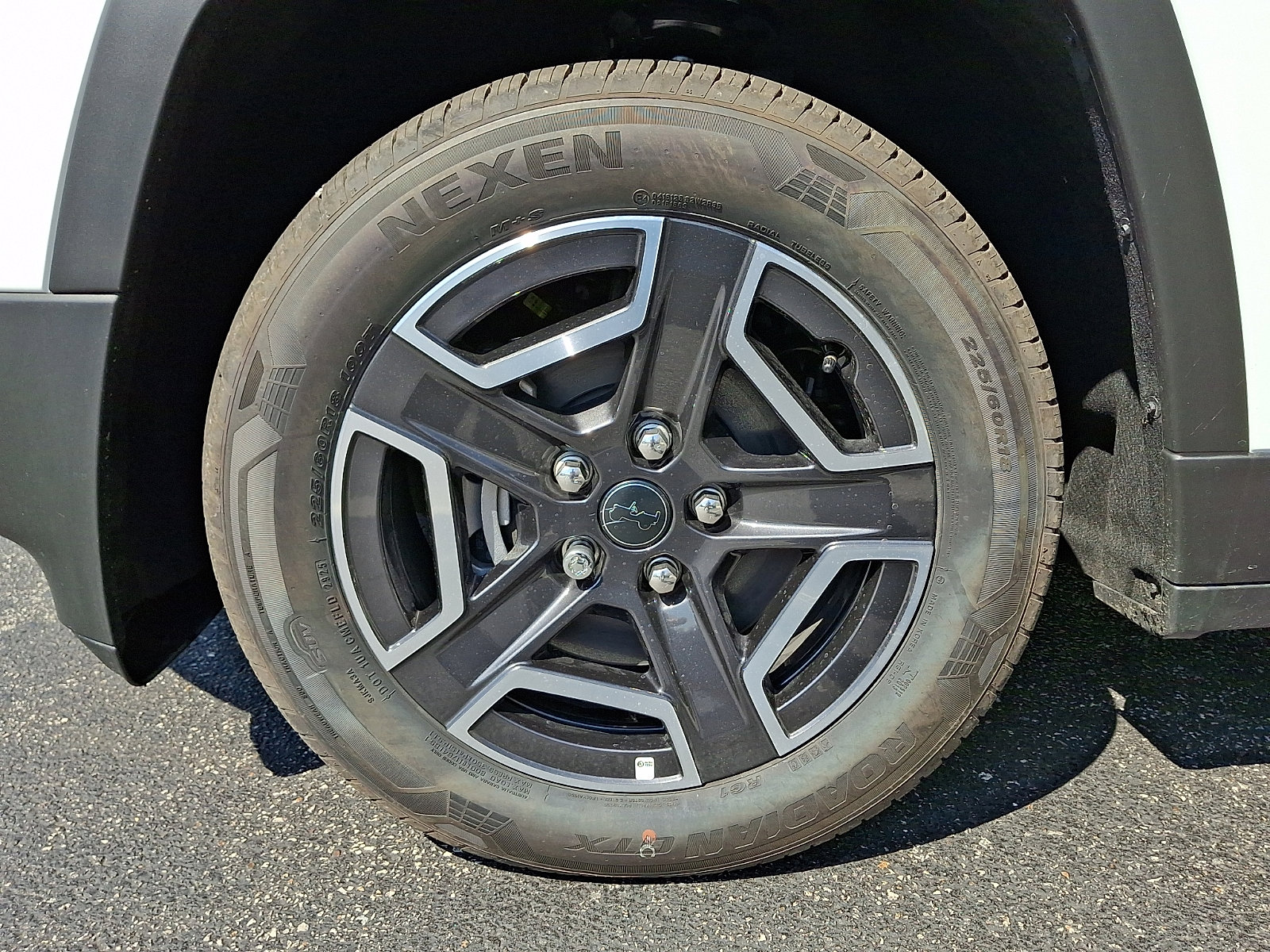 New 2026 Jeep Cherokee Laredo AWD/4WD image 5
