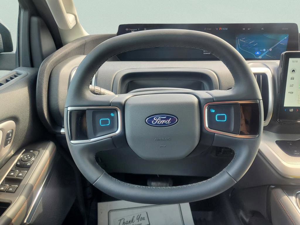 New 2025 Ford Expedition Active image 27