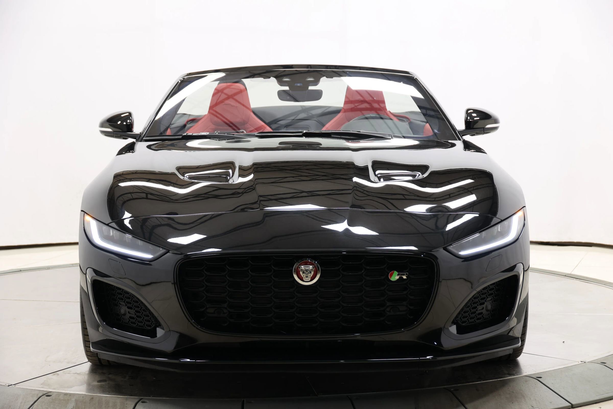 Used 2023 Jaguar F-TYPE R image 62