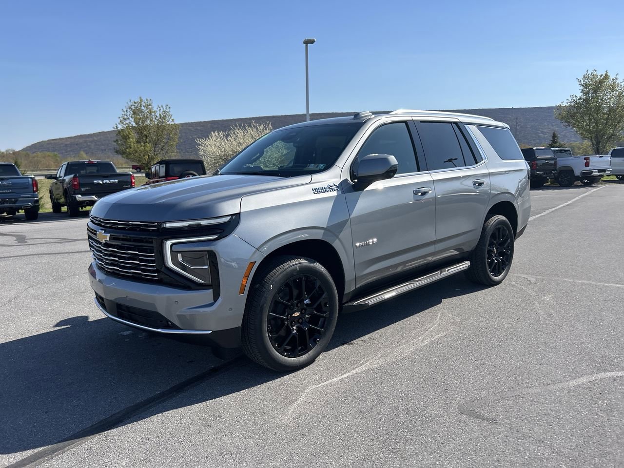 New 2026 Chevrolet Tahoe High Country w/ Sun And Tow Package AWD/4WD image 3
