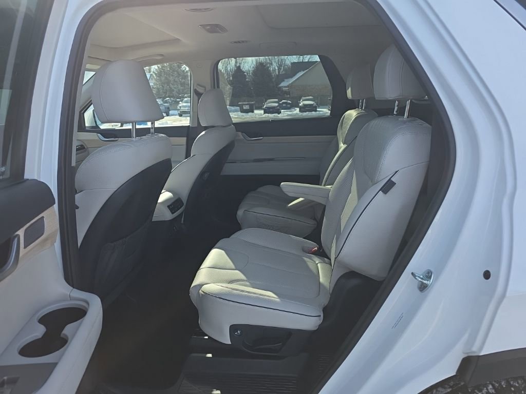 Used 2025 Hyundai Palisade Limited image 7