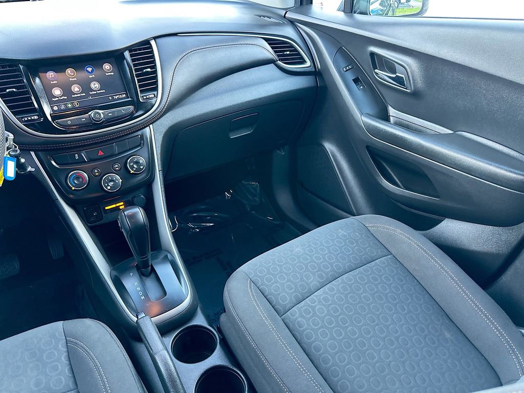 Used 2022 Chevrolet Trax LS w/ Tint and Cruise Package AWD/4WD image 21