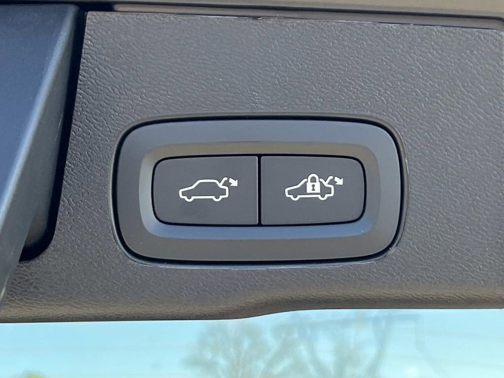 New 2026 Volvo XC60 B5 Plus w/ Climate Package image 13