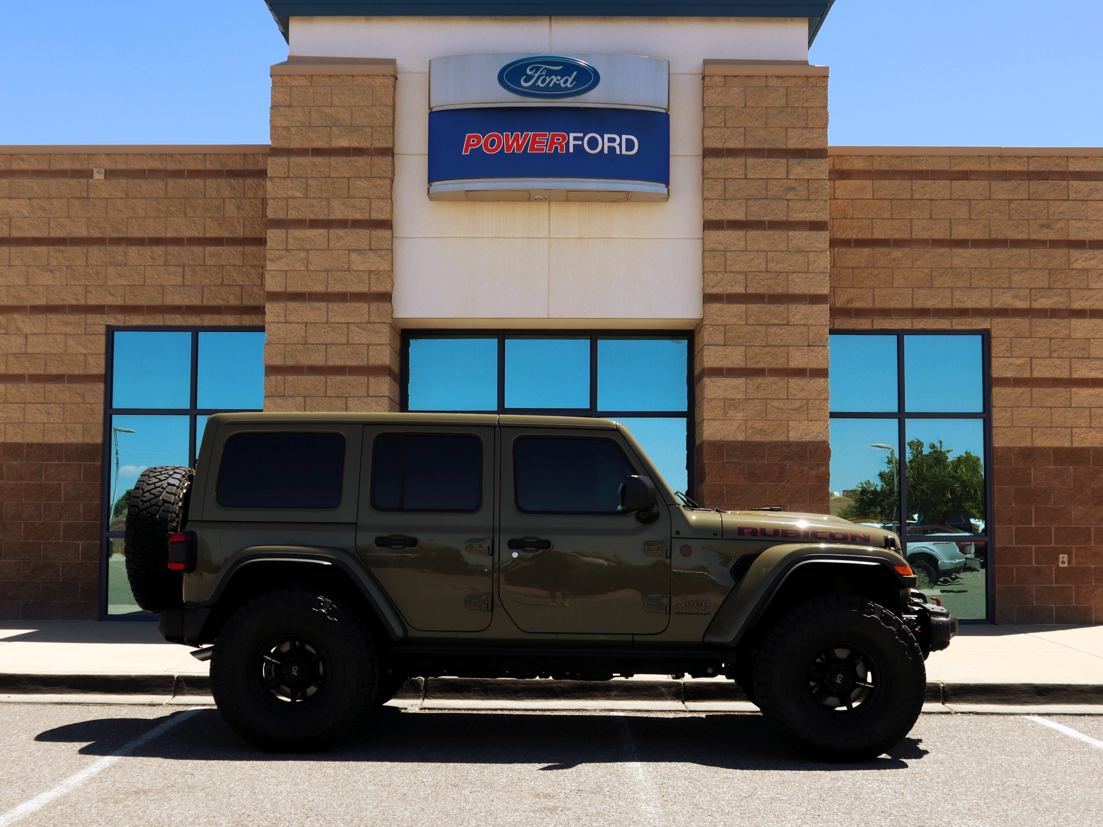 Used 2025 Jeep Wrangler Unlimited Rubicon AWD/4WD image 5