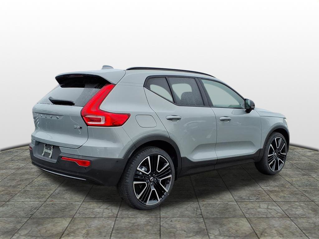 New 2026 Volvo XC40 B5 Ultra w/ Protection Package Premier AWD/4WD image 3