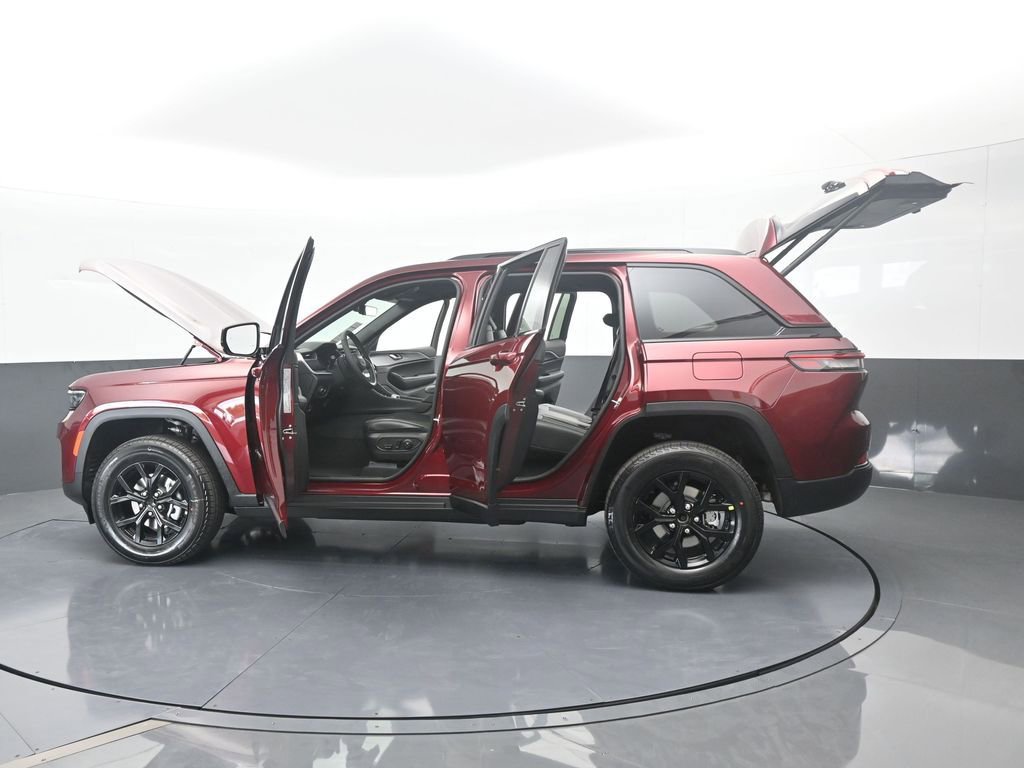 New 2025 Jeep Grand Cherokee Altitude image 67