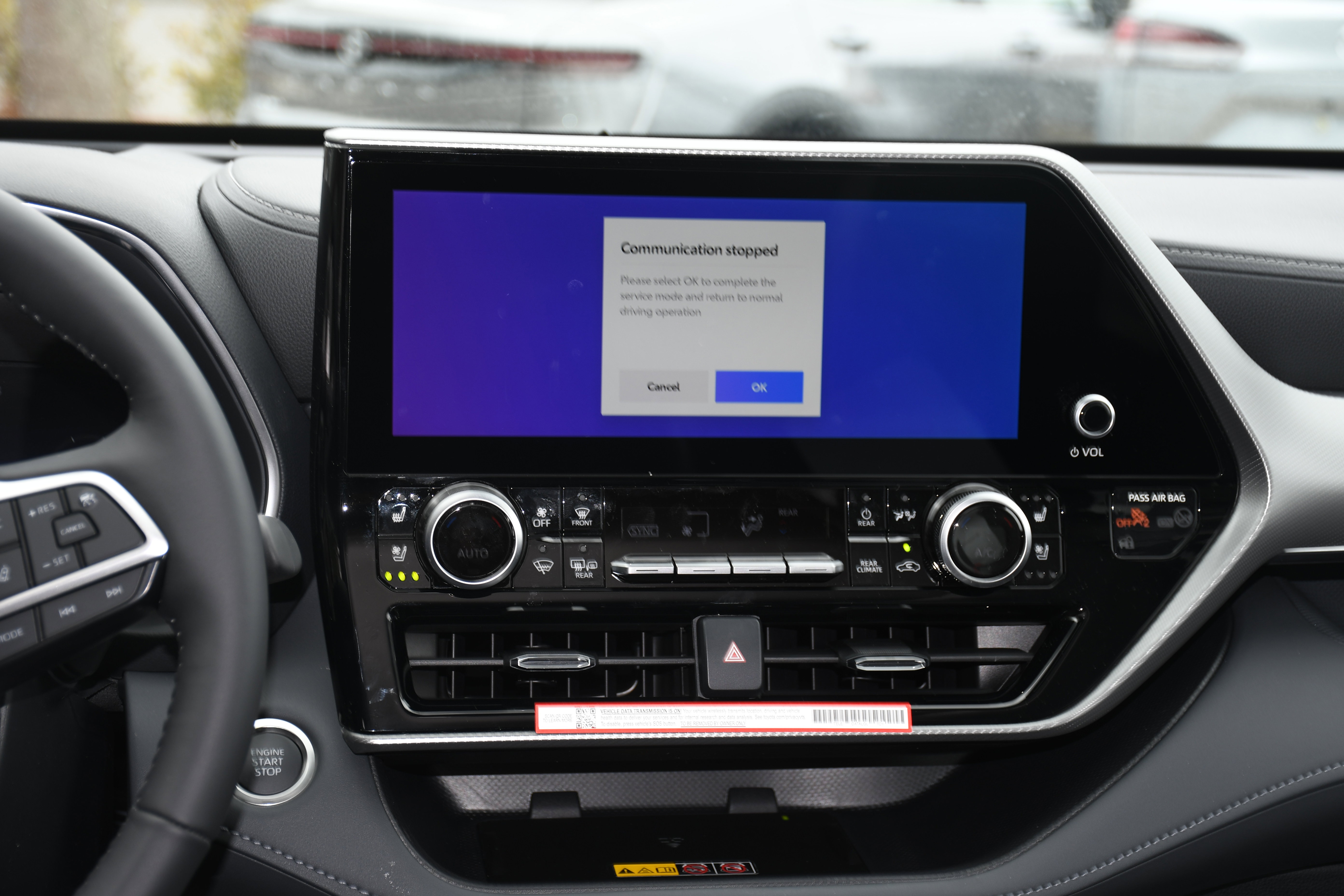 New 2026 Toyota Highlander Platinum image 9