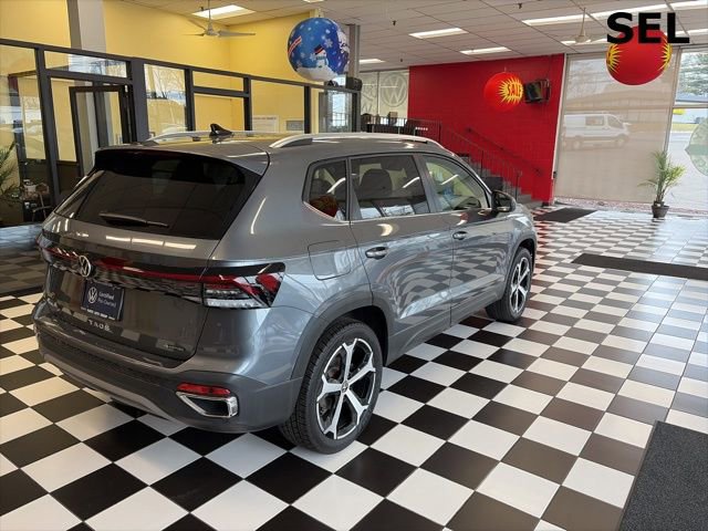 Certified 2025 Volkswagen Taos SEL image 13