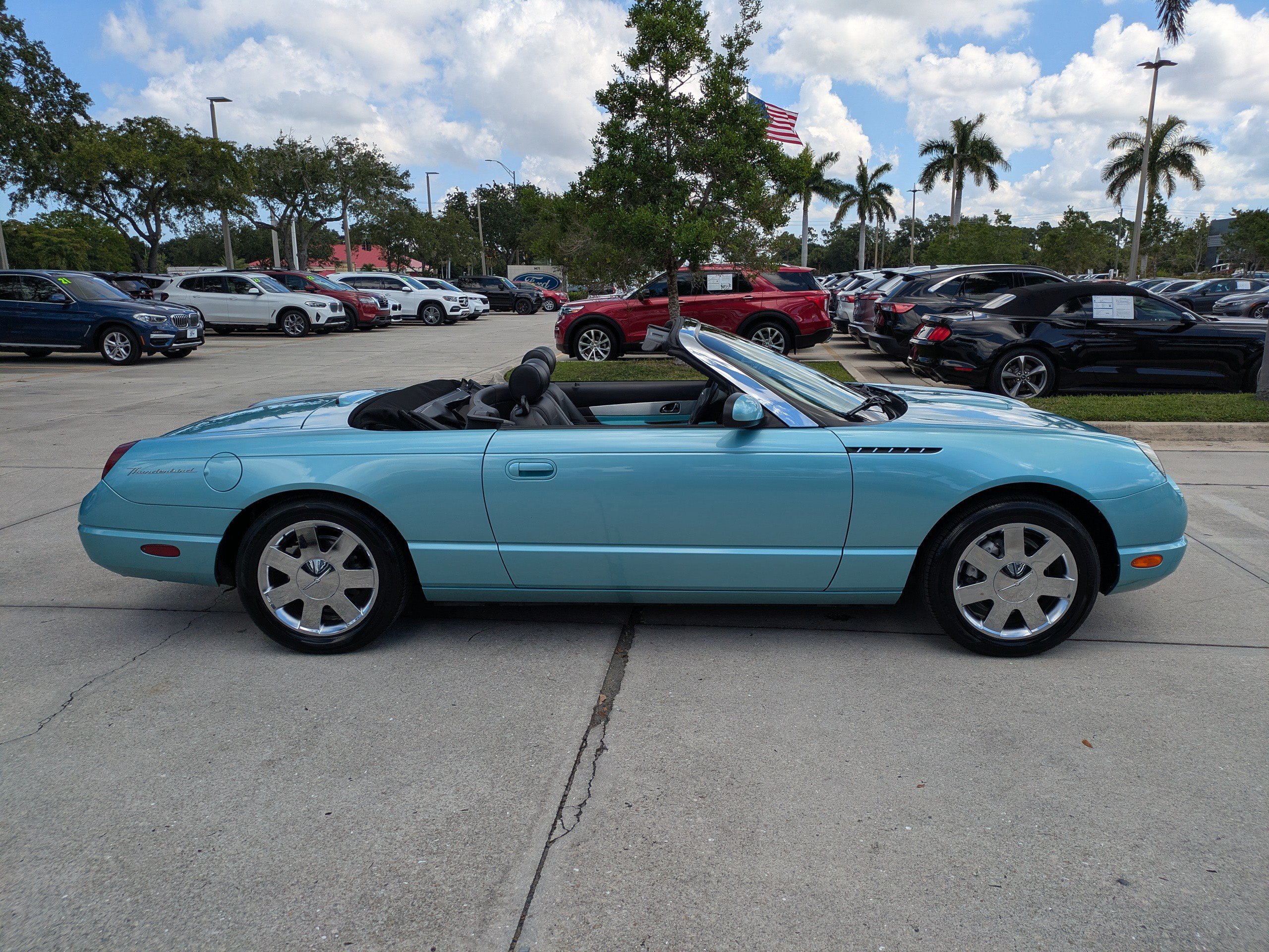 Used 2002 Ford Thunderbird RWD image 3