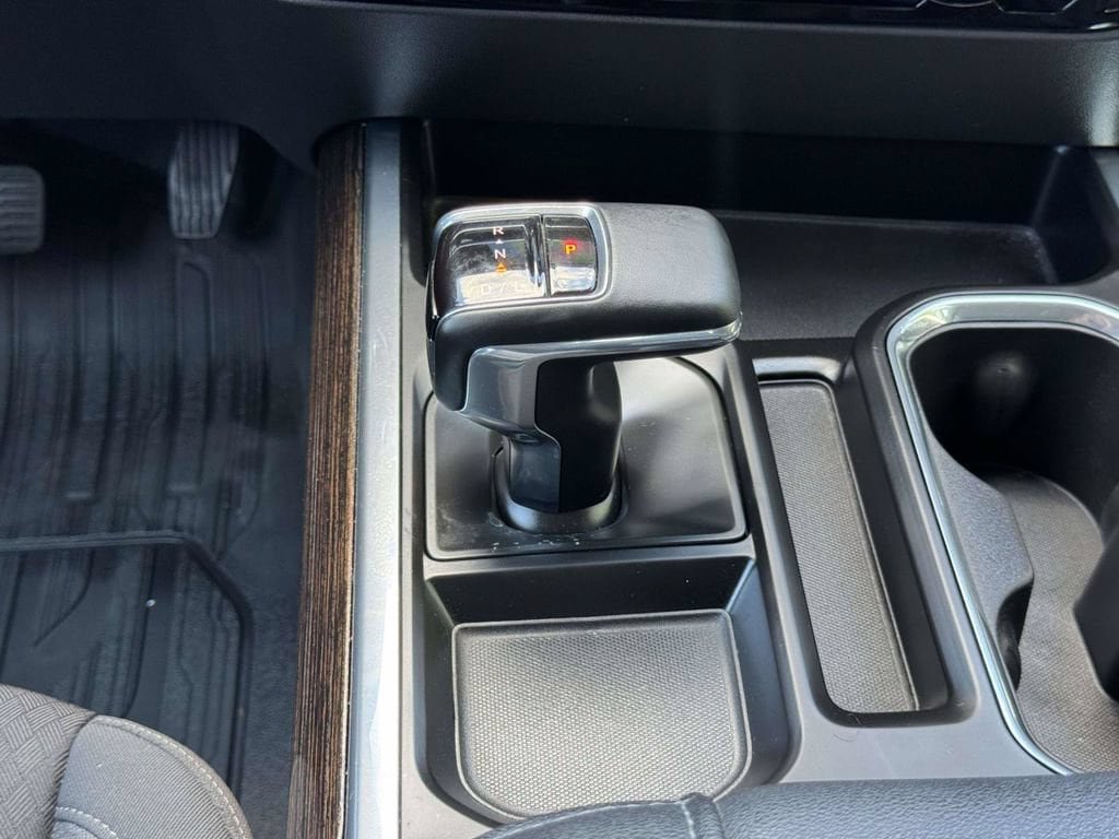 Used 2023 GMC Sierra 1500 Elevation w/ Preferred Package AWD/4WD image 8