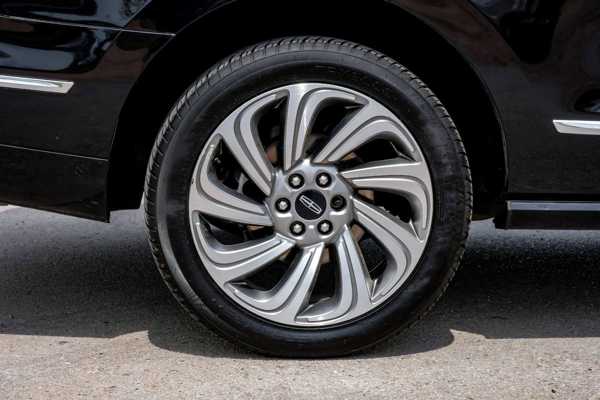 Used 2024 Lincoln Navigator Reserve image 59