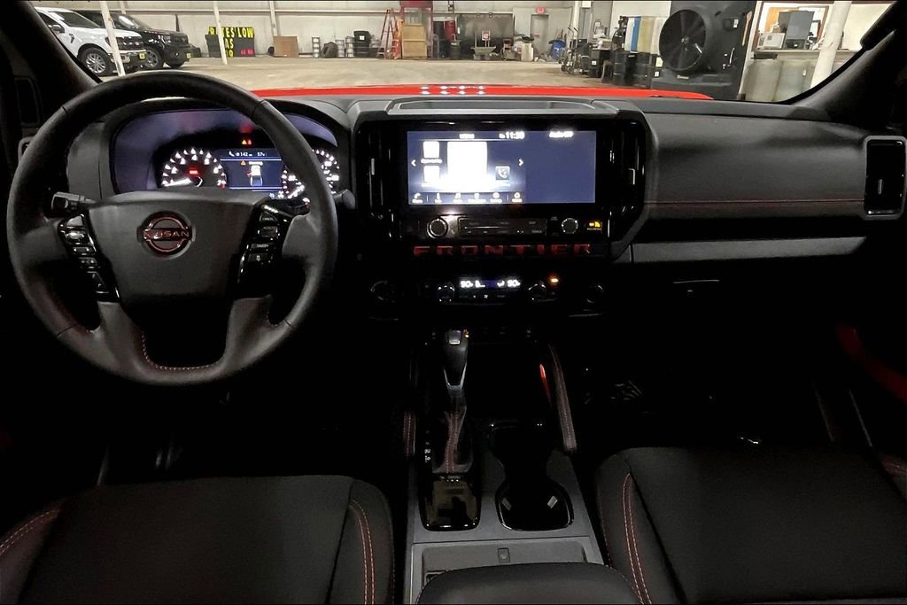 Used 2025 Nissan Frontier PRO-4X w/ Pro Convenience Package AWD/4WD image 14