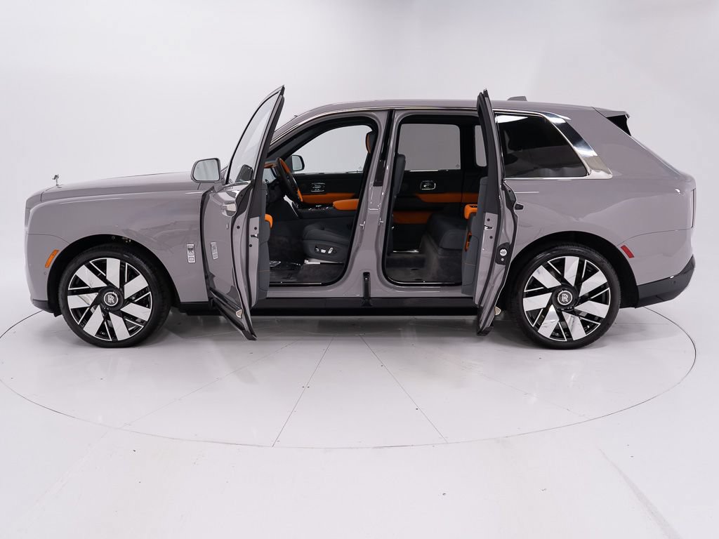 Certified 2026 Rolls-Royce Cullinan AWD/4WD image 9