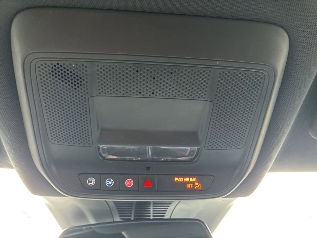 Used 2024 Chevrolet Blazer EV LT AWD/4WD image 17