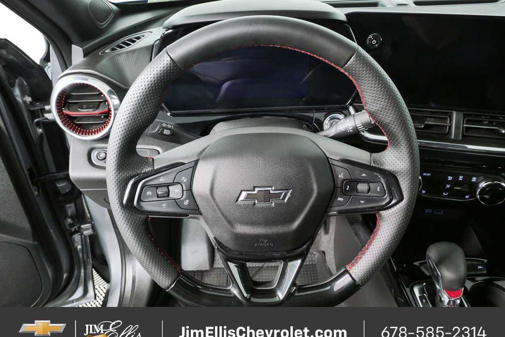Certified 2026 Chevrolet Trax RS w/ Driver Confidence Package FWD image 8