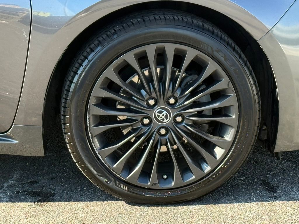 Used 2016 Toyota Avalon Touring image 7