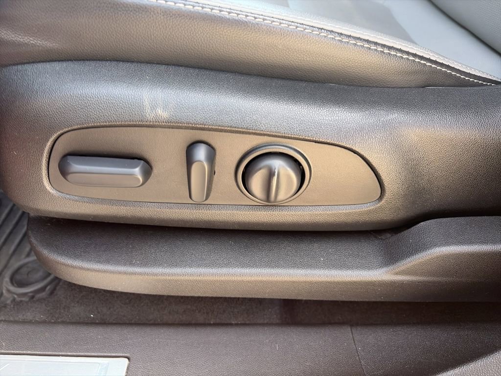 Used 2019 Chevrolet Equinox Premier FWD image 13