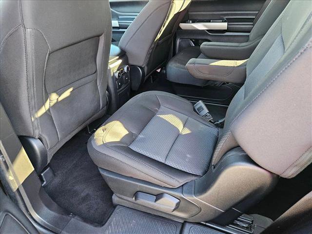 Used 2023 Ford Explorer XLT RWD image 17