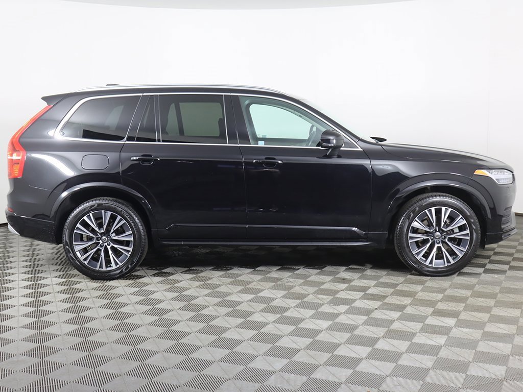 Used 2022 Volvo XC90 T5 Momentum w/ Climate Package image 18