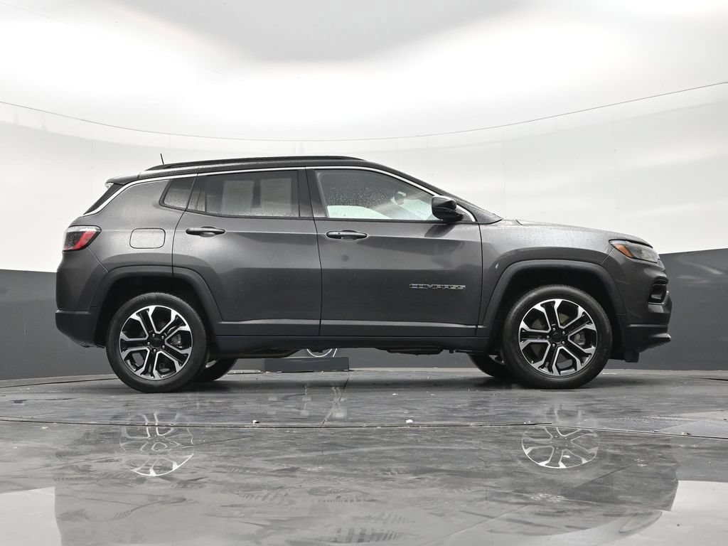 Used 2023 Jeep Compass Limited AWD/4WD image 25