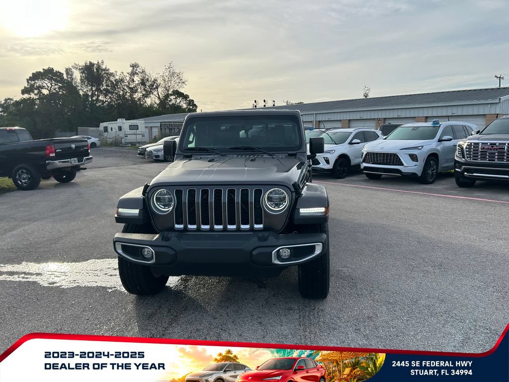 Used 2022 Jeep Gladiator Overland w/ Popular Equipment Package AWD/4WD image 2