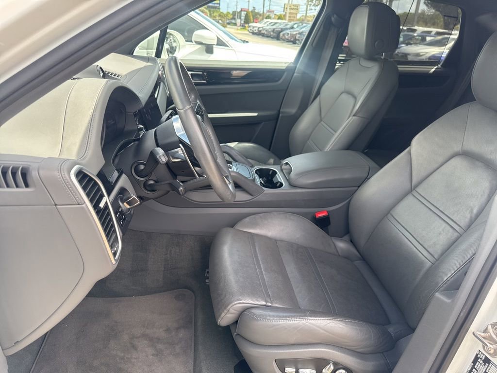Used 2021 Porsche Cayenne S image 14