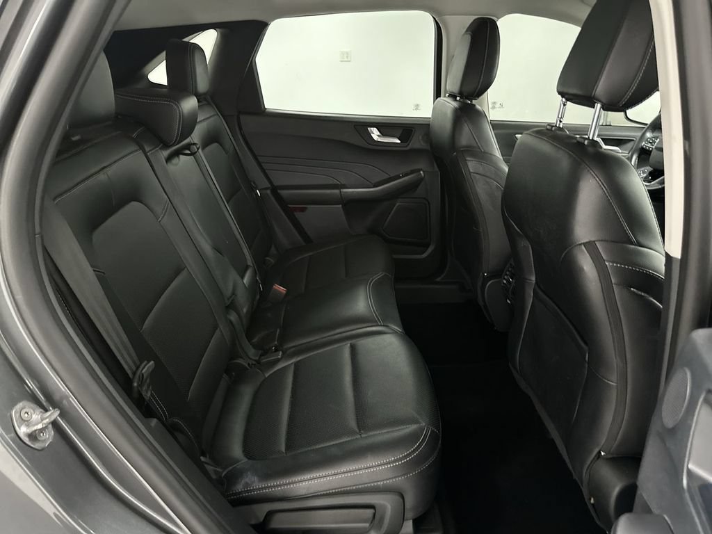 Used 2022 Ford Escape SEL w/ Technology Package AWD/4WD image 21