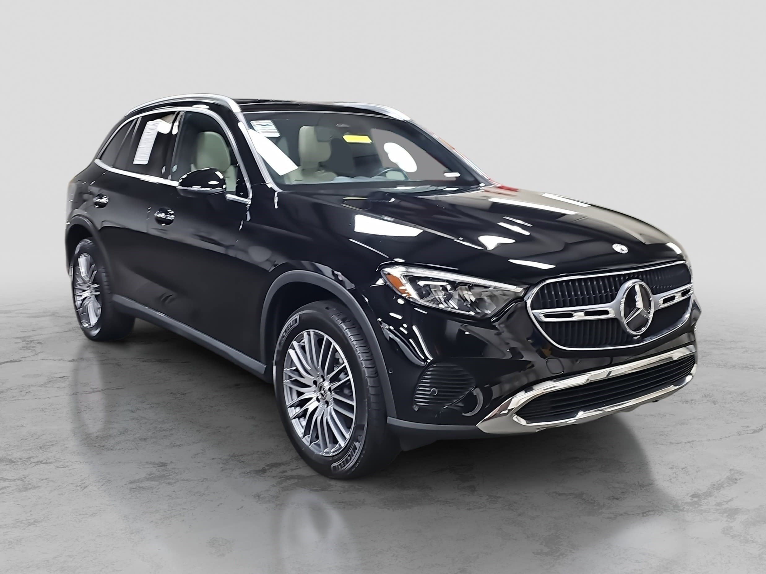 Certified 2024 Mercedes-Benz GLC 300 4MATIC image 4