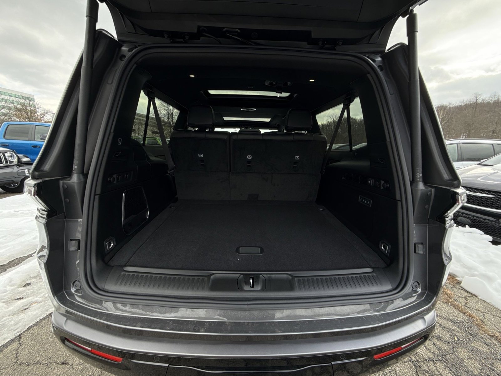 New 2026 Jeep Grand Wagoneer L Limited w/ Premium Group II image 27