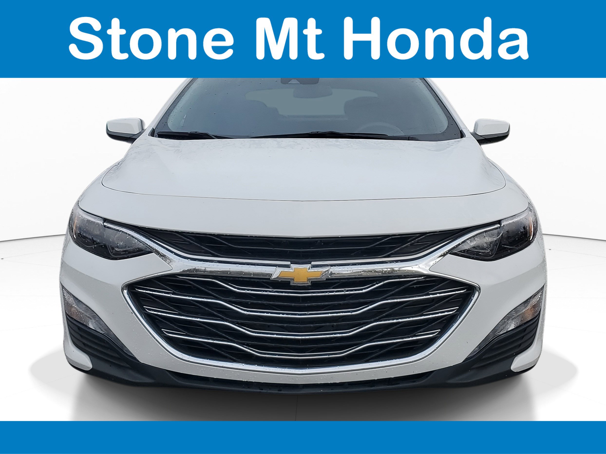 Used 2024 Chevrolet Malibu LT image 2